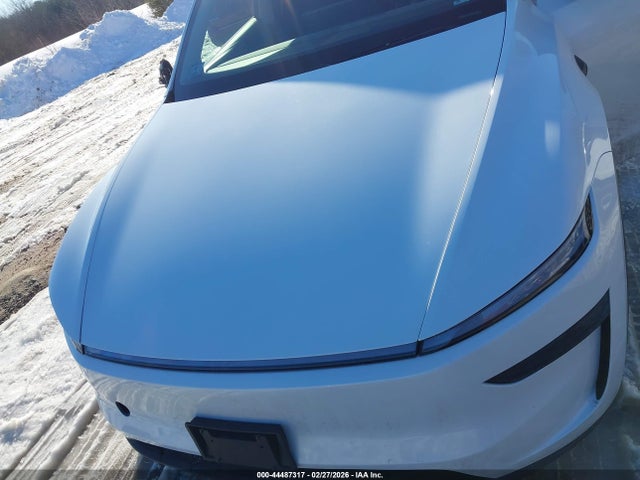 7SAYGDEE0TF374031 Tesla Model Y Long Range Launch Series/premium All-wheel Drive