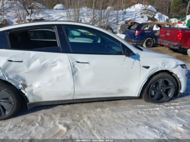 7SAYGDEE0TF374031 Tesla Model Y Long Range Launch Series/premium All-wheel Drive