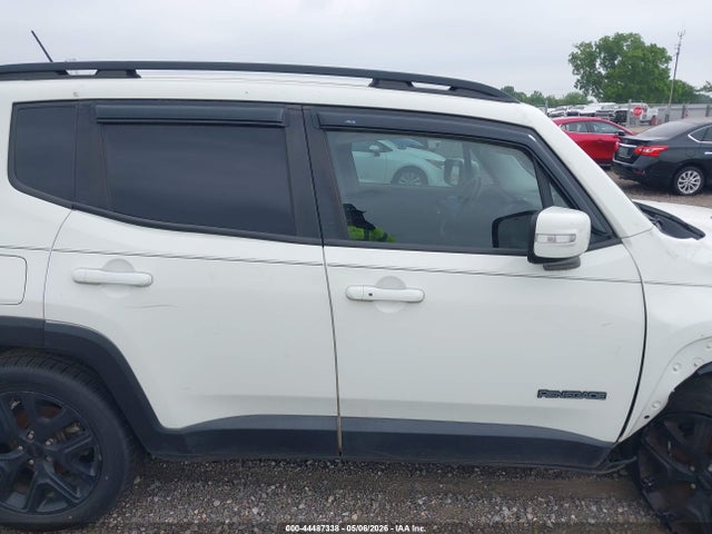 2017 Jeep Renegade Altitude 4x4 მანქანა იყიდება აუქციონზე, vin: ZACCJBBB4HPE69568, აუქციონის ნომერი: 44487338