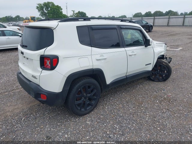 2017 Jeep Renegade Altitude 4x4 მანქანა იყიდება აუქციონზე, vin: ZACCJBBB4HPE69568, აუქციონის ნომერი: 44487338