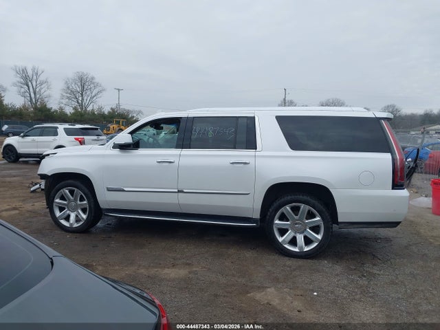 2018 Cadillac Escalade Esv Luxury მანქანა იყიდება აუქციონზე, vin: 1GYS4HKJ8JR103806, აუქციონის ნომერი: 44487343