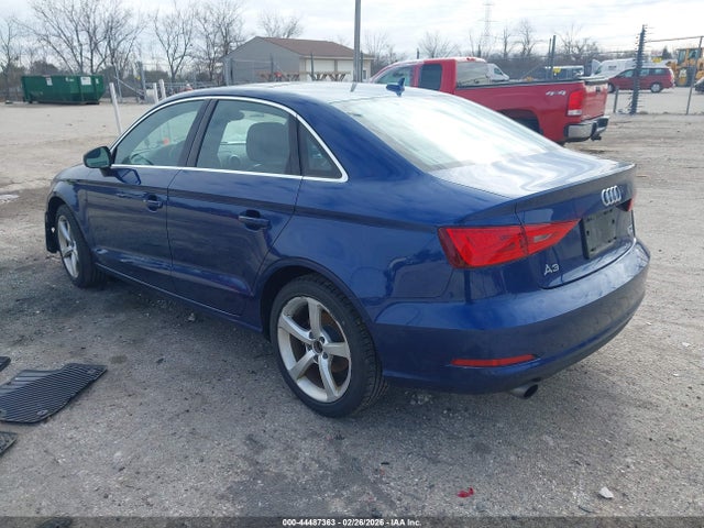 2015 AUDI A3 WAUBFGFF2F1089694 Photo 2