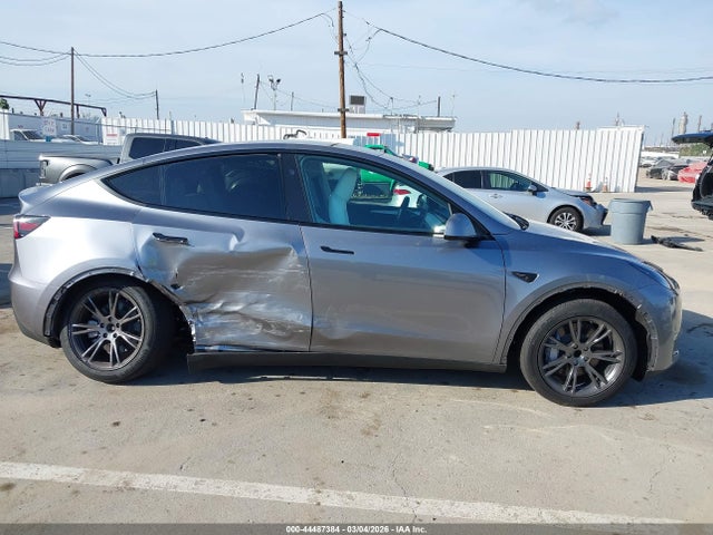 7SAYGDED9SF311676 Tesla Model Y Long Range Dual Motor Rear-wheel Drive