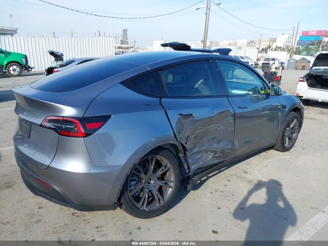 7SAYGDED9SF311676 Tesla Model Y Long Range Dual Motor Rear-wheel Drive