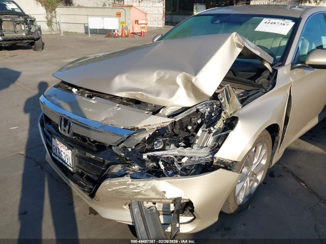 1HGCV1F1XKA084699 Honda ACCORD LX