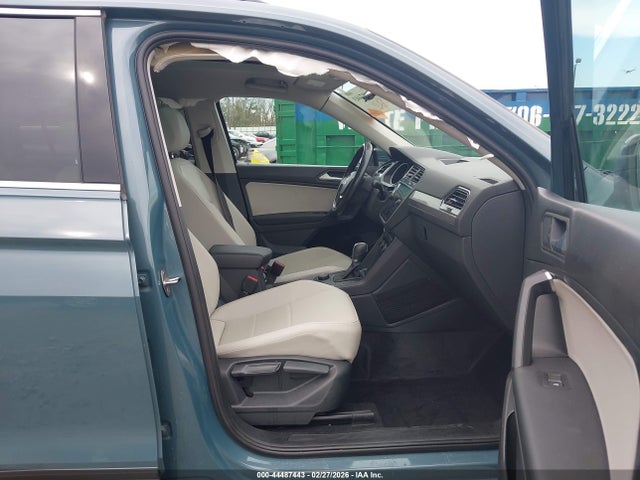44487443 :رقم المزاد ، 3VV2B7AX2KM195463 vin ، 2019 Volkswagen Tiguan 2.0t Se/2.0t Sel/2.0t Sel R-line/2.0t Sel R-line Black مزاد بيع
