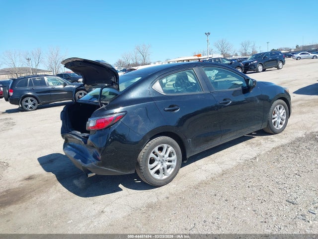 3MYDLBZV3GY117382 Scion IA