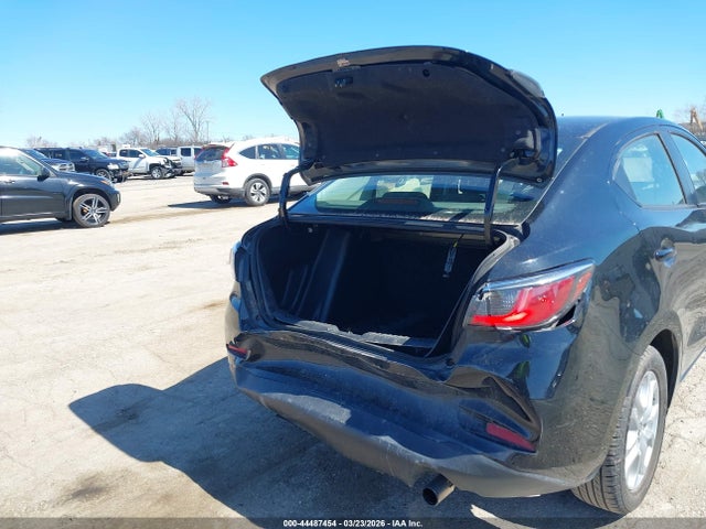 3MYDLBZV3GY117382 Scion IA