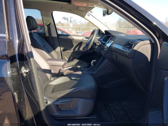 44487503 :رقم المزاد ، 3VV2B7AX6NM025515 vin ، 2022 Volkswagen Tiguan 2.0t Se مزاد بيع