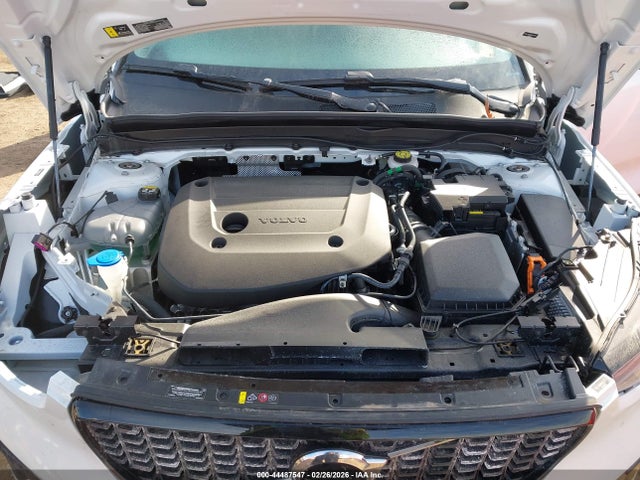 44487547 :رقم المزاد ، YV4L12UM4S2517311 vin ، 2025 Volvo Xc40 B5 Ultra Dark Theme مزاد بيع