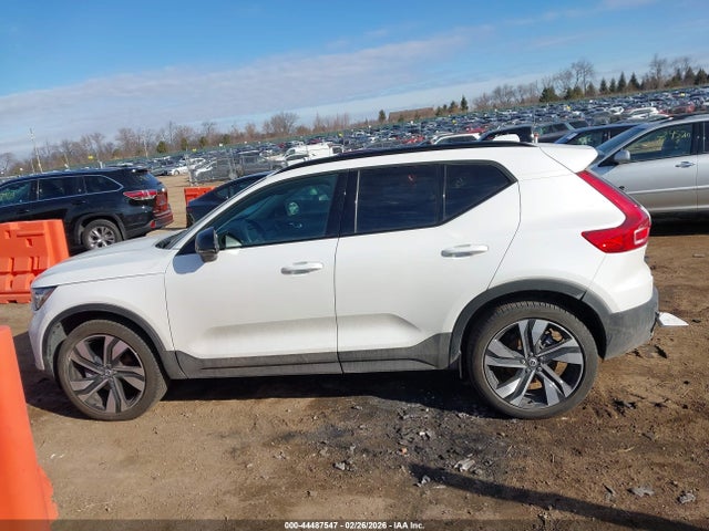 44487547 :رقم المزاد ، YV4L12UM4S2517311 vin ، 2025 Volvo Xc40 B5 Ultra Dark Theme مزاد بيع
