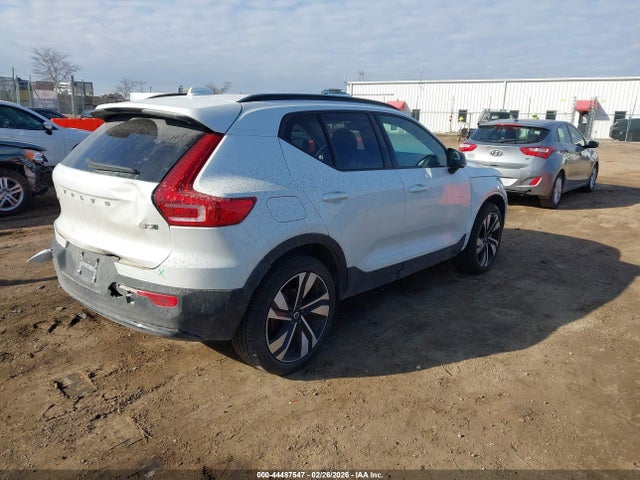 44487547 :رقم المزاد ، YV4L12UM4S2517311 vin ، 2025 Volvo Xc40 B5 Ultra Dark Theme مزاد بيع