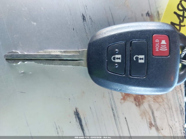 Toyota Prius C One 2018 JTDKDTB35J1601907 Image 11