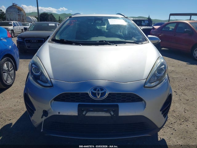 Toyota Prius C One 2018 JTDKDTB35J1601907 Image 12