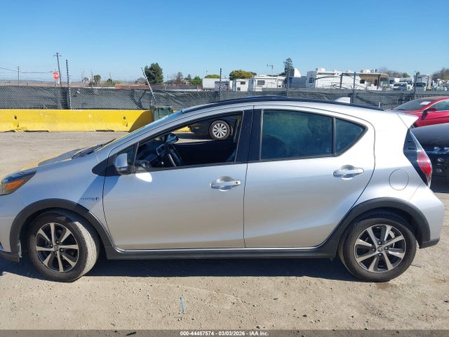 Toyota Prius C One 2018 JTDKDTB35J1601907 Image 14