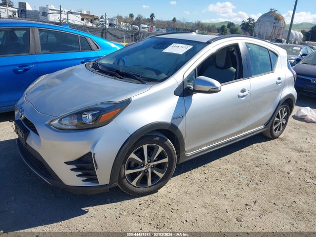 Toyota Prius C One 2018 JTDKDTB35J1601907 Image 2