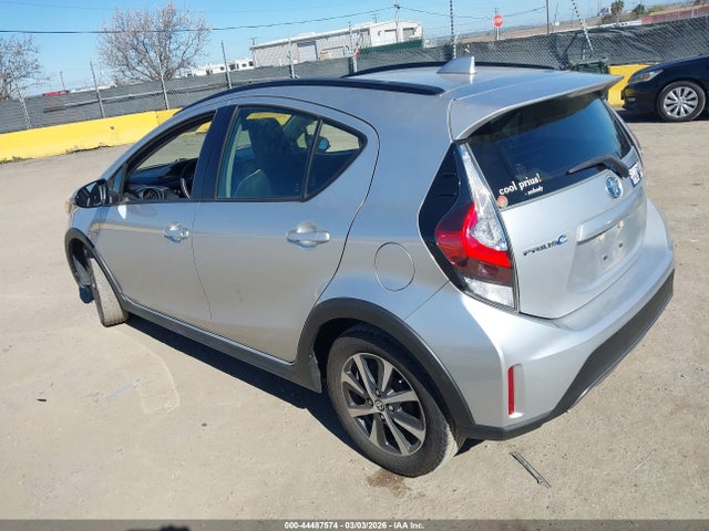 Toyota Prius C One 2018 JTDKDTB35J1601907 Image 3