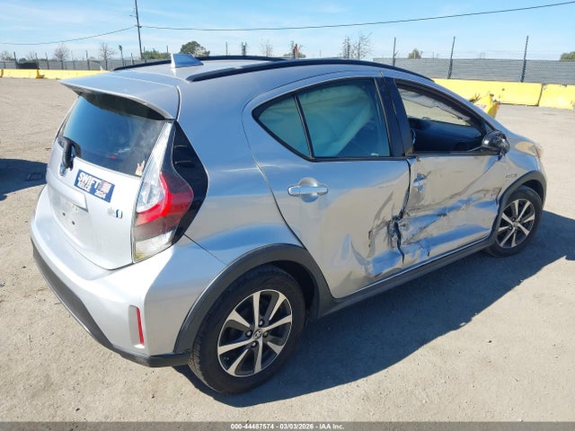 Toyota Prius C One 2018 JTDKDTB35J1601907 Image 4