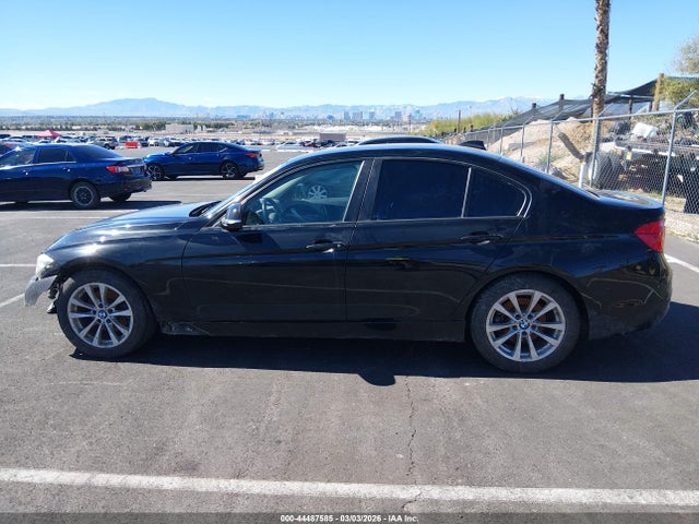 WBA8E1G36HNU17306 BMW 320i