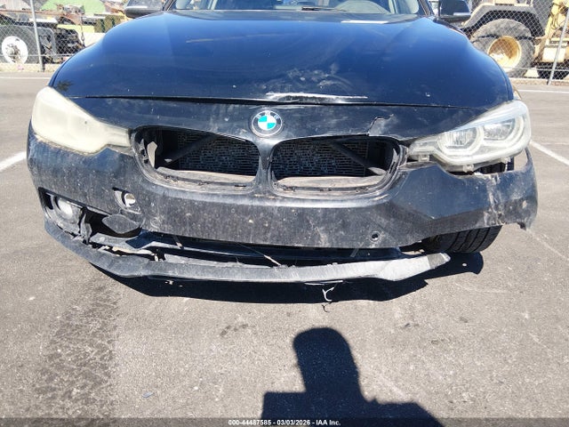 WBA8E1G36HNU17306 BMW 320i
