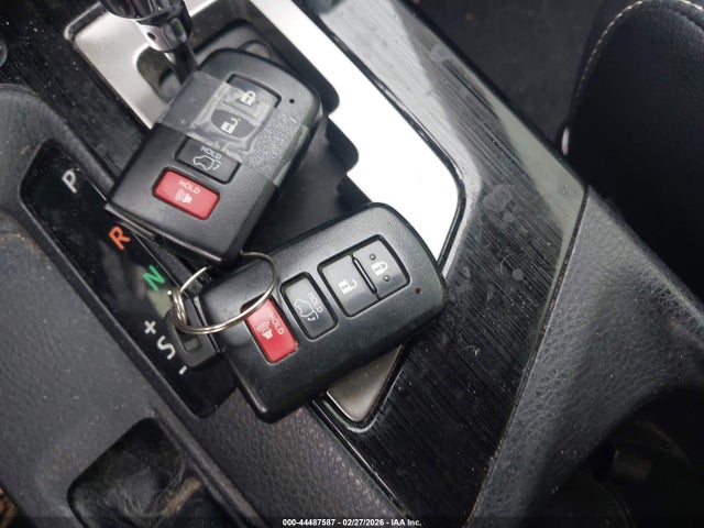 2018 TOYOTA RAV4 HYBRID JTMDJREV7JD227252 Photo 10