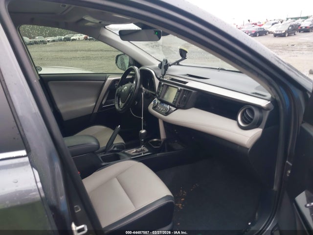 2018 TOYOTA RAV4 HYBRID JTMDJREV7JD227252 Photo 4