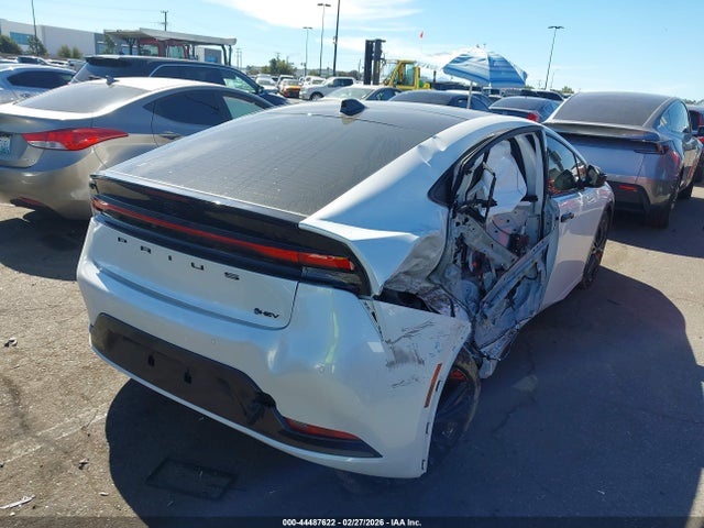 JTDACAAU6T3071757 Toyota Prius Nightshade