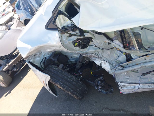 JTDACAAU6T3071757 Toyota Prius Nightshade