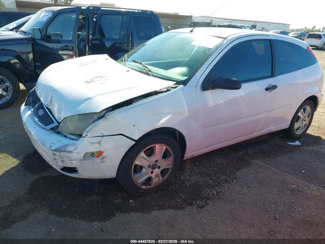 2005 FORD FOCUS 3FAFP31N55R111951 Photo 1