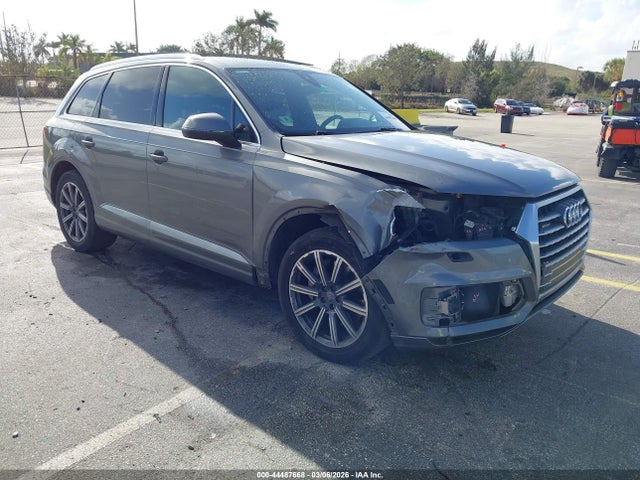 2017 AUDI Q7 WA1LABF71HD009721