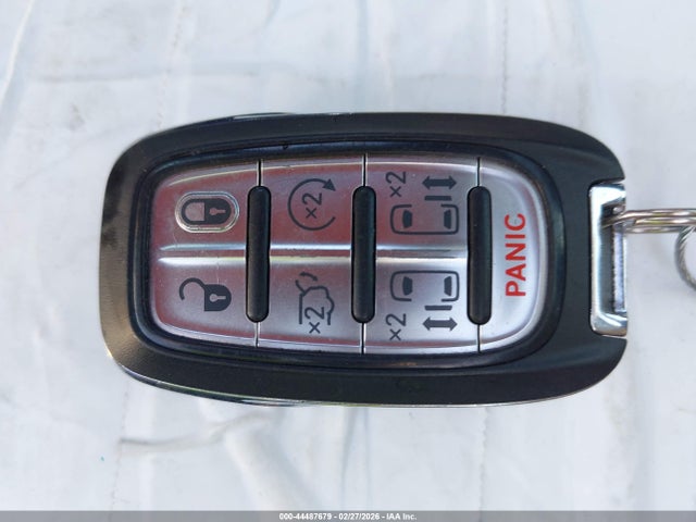 2021 CHRYSLER PACIFICA HYBRID 2C4RC1L73MR544615 Photo 10