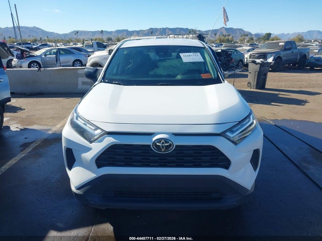 2T3H1RFV8RC268733 Toyota RAV4 LE