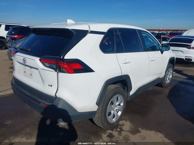 2T3H1RFV8RC268733 Toyota RAV4 LE
