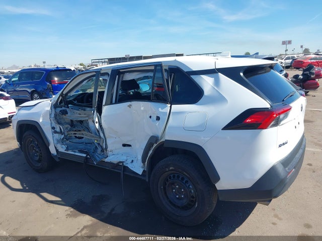 2T3H1RFV8RC268733 Toyota RAV4 LE