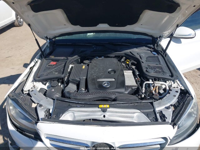 55SWF4JB0FU076617 Mercedes-Benz C 300