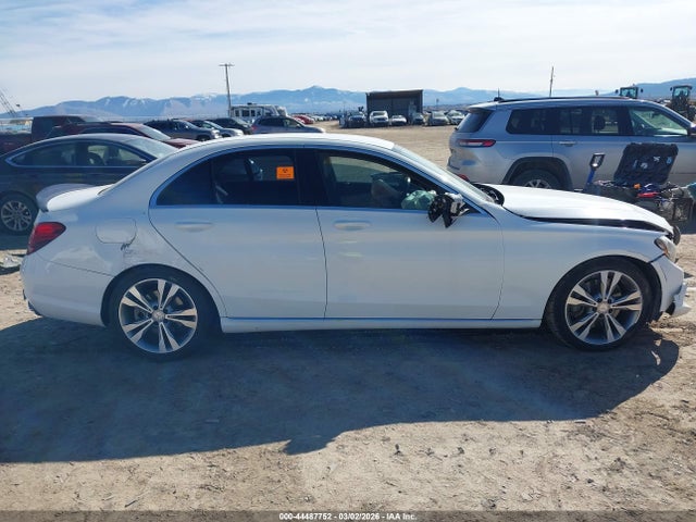 55SWF4JB0FU076617 Mercedes-Benz C 300
