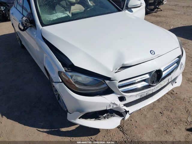 55SWF4JB0FU076617 Mercedes-Benz C 300
