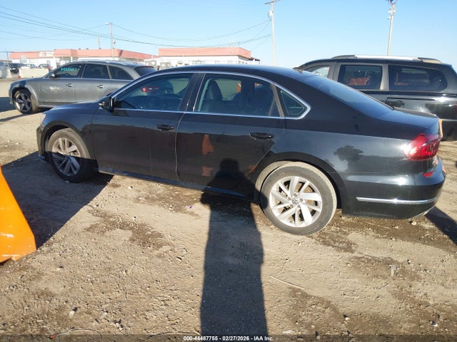 44487755 :رقم المزاد ، 1VWBA7A30JC003646 vin ، 2018 Volkswagen Passat 2.0t Se مزاد بيع