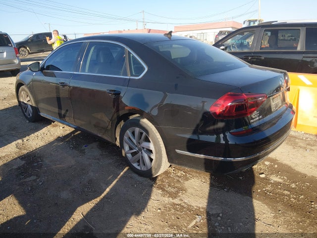 44487755 :رقم المزاد ، 1VWBA7A30JC003646 vin ، 2018 Volkswagen Passat 2.0t Se مزاد بيع
