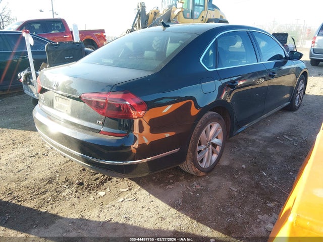 44487755 :رقم المزاد ، 1VWBA7A30JC003646 vin ، 2018 Volkswagen Passat 2.0t Se مزاد بيع