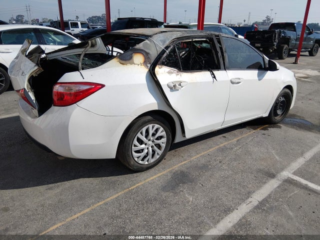 Toyota COROLLA LE 2018 5YFBURHEXJP775480 Image 4