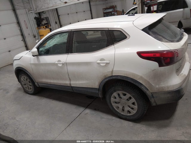 JN1BJ1CR8KW335032 Nissan Rogue Sport S