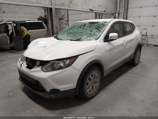 JN1BJ1CR8KW335032 Nissan Rogue Sport S