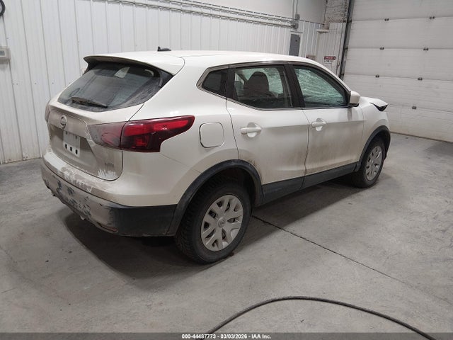 JN1BJ1CR8KW335032 Nissan Rogue Sport S