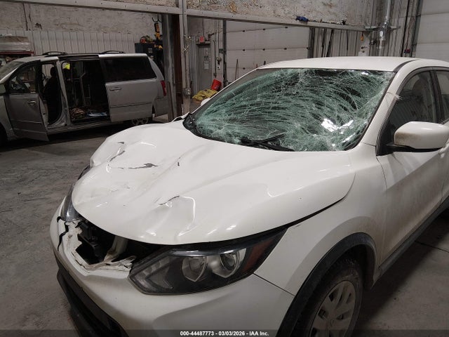 JN1BJ1CR8KW335032 Nissan Rogue Sport S