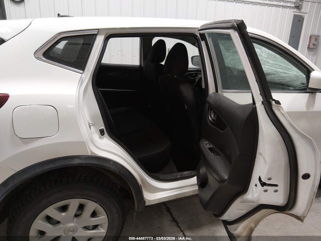 JN1BJ1CR8KW335032 Nissan Rogue Sport S