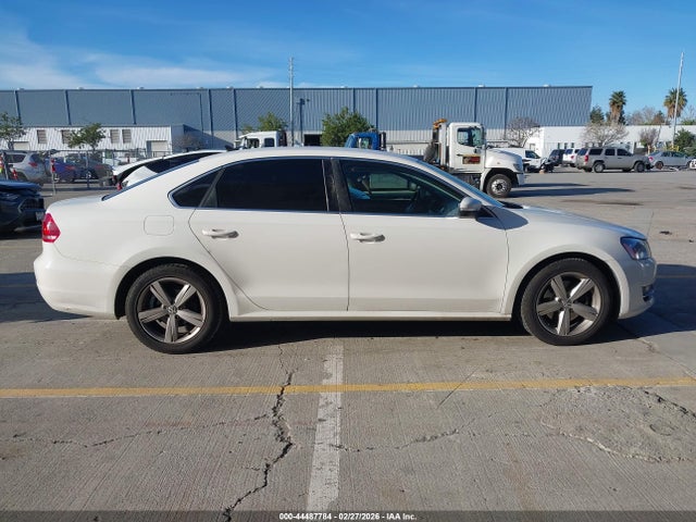 Volkswagen Passat 1.8t Limited Edition 2015 1VWAT7A33FC094019 Image 13