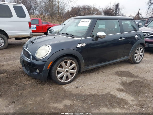 2009 MINI COOPER S WMWMF73559TW82933 Photo 1