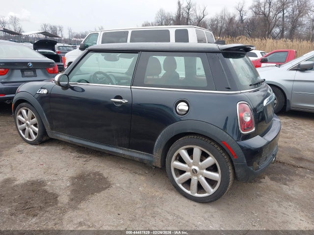 2009 MINI COOPER S WMWMF73559TW82933 Photo 2