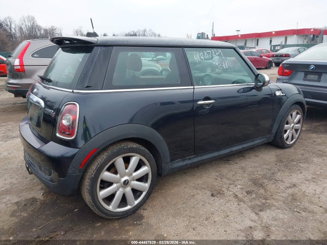 2009 MINI COOPER S WMWMF73559TW82933 Photo 3